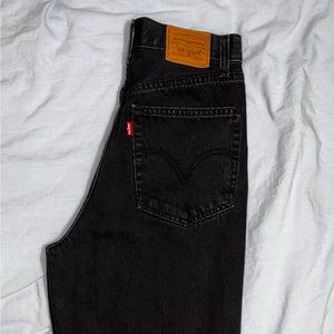 Levi’s Premium High Loose Flare Women’s Jeans Size 27